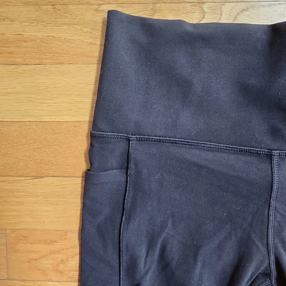 Athleta Black Salutation Stash 7/8 Tight Leggings Medium - Picture 3 of 8